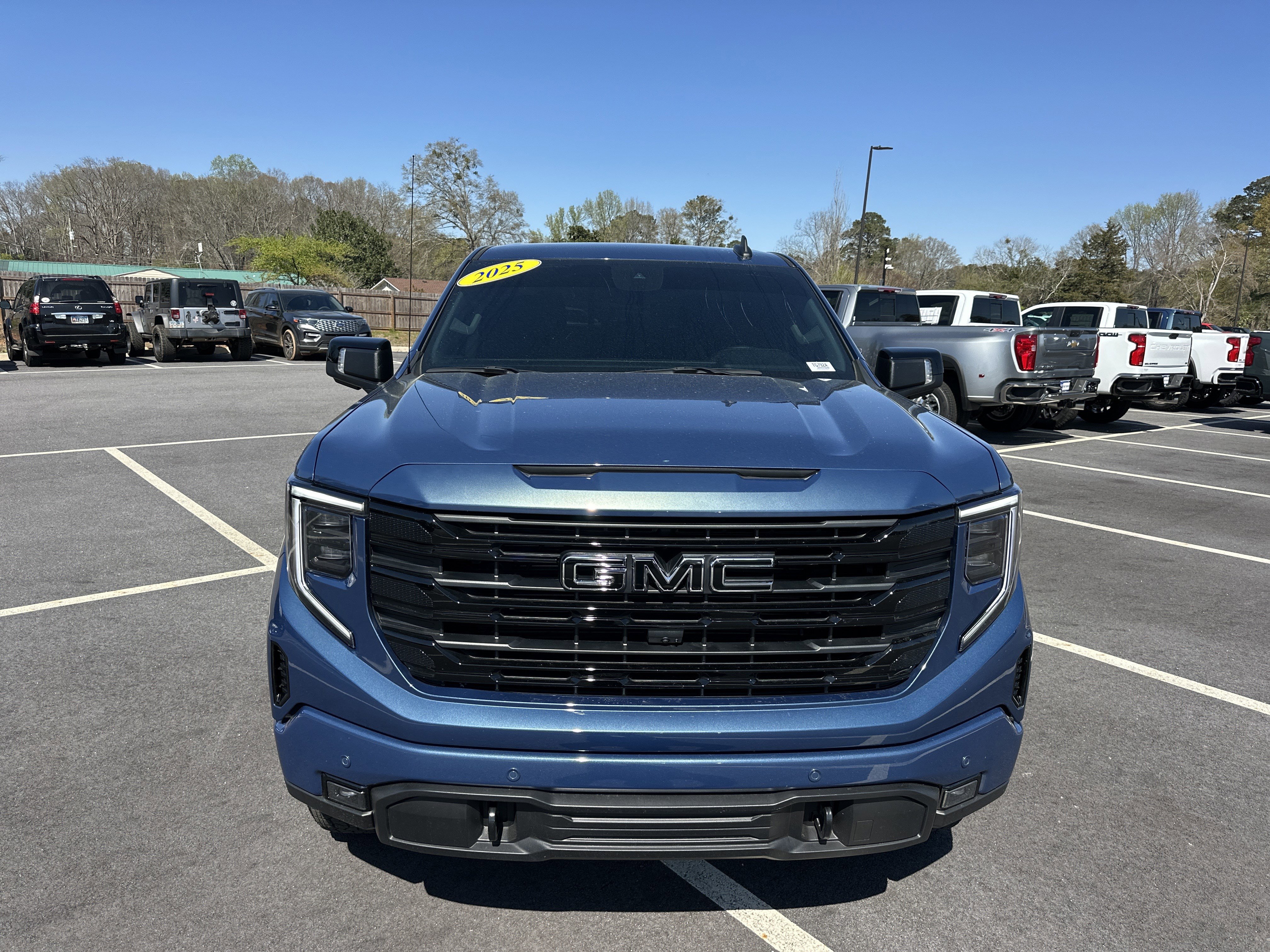 Certified 2025 GMC Sierra 1500 Elevation w/ Elevation Premium Package image 2