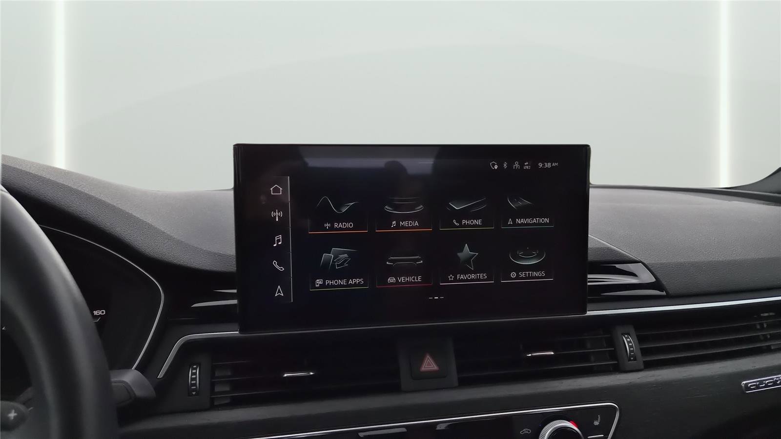 Used 2022 Audi A4 2.0T Premium Plus w/ Premium Plus Package AWD/4WD image 18