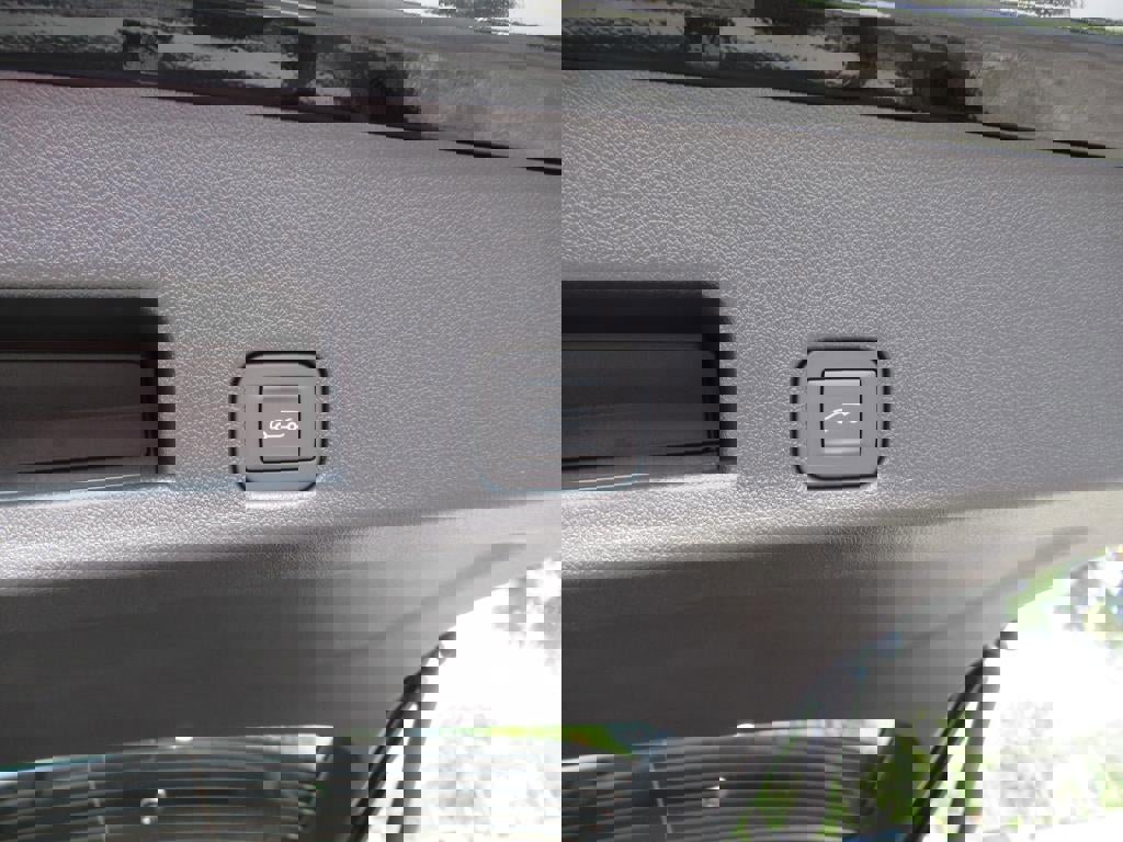 New 2026 Chevrolet Traverse LT image 30