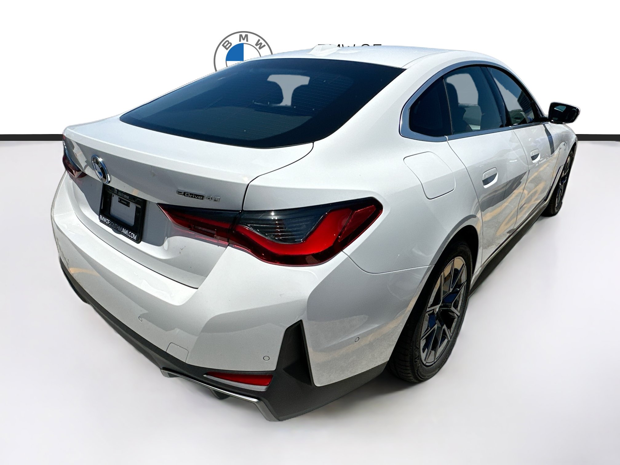 Certified 2025 BMW i4 eDrive40 w/ Parking Assistance Package RWD image 5