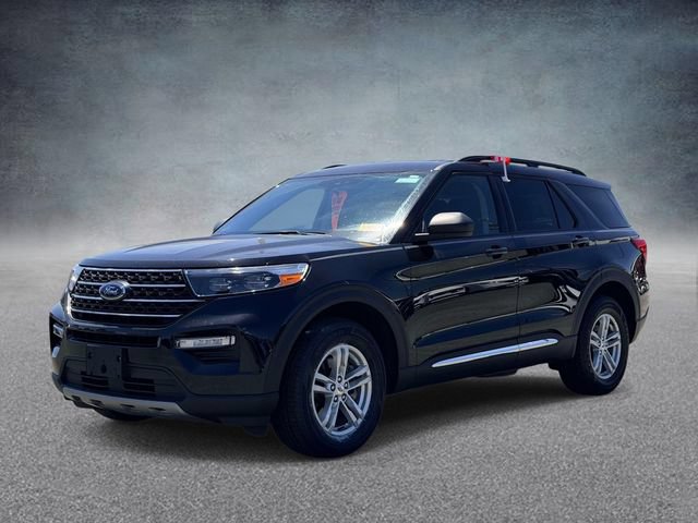 Used 2023 Ford Explorer XLT w/ Equipment Group 202A AWD/4WD image 5