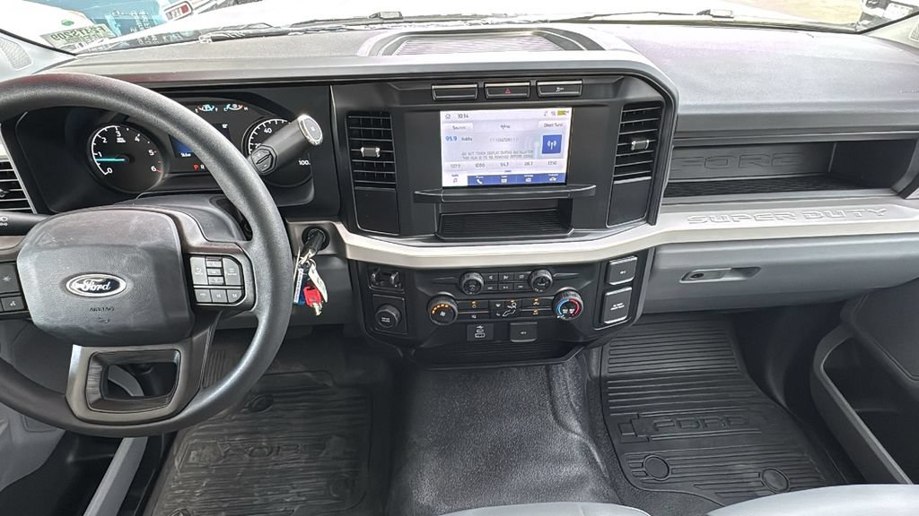 New 2024 Ford F450 XL w/ XL Chrome Package RWD image 8