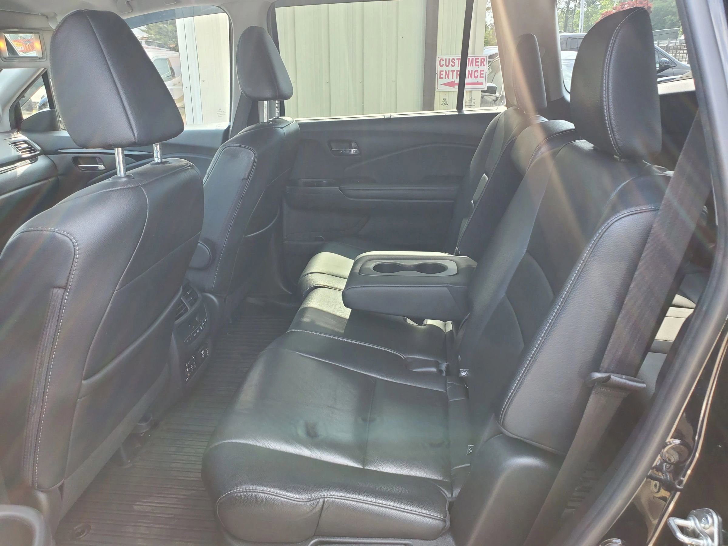 Used 2018 Honda Pilot Touring image 6