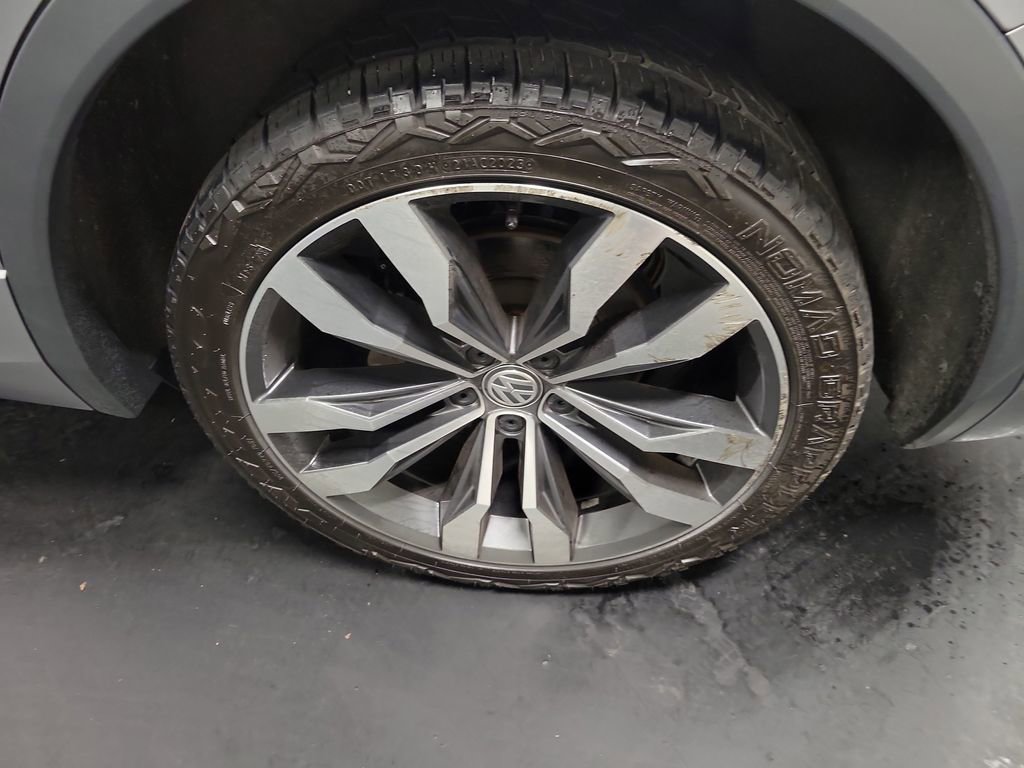 Used 2020 Volkswagen Tiguan SEL Premium R-Line AWD/4WD image 11