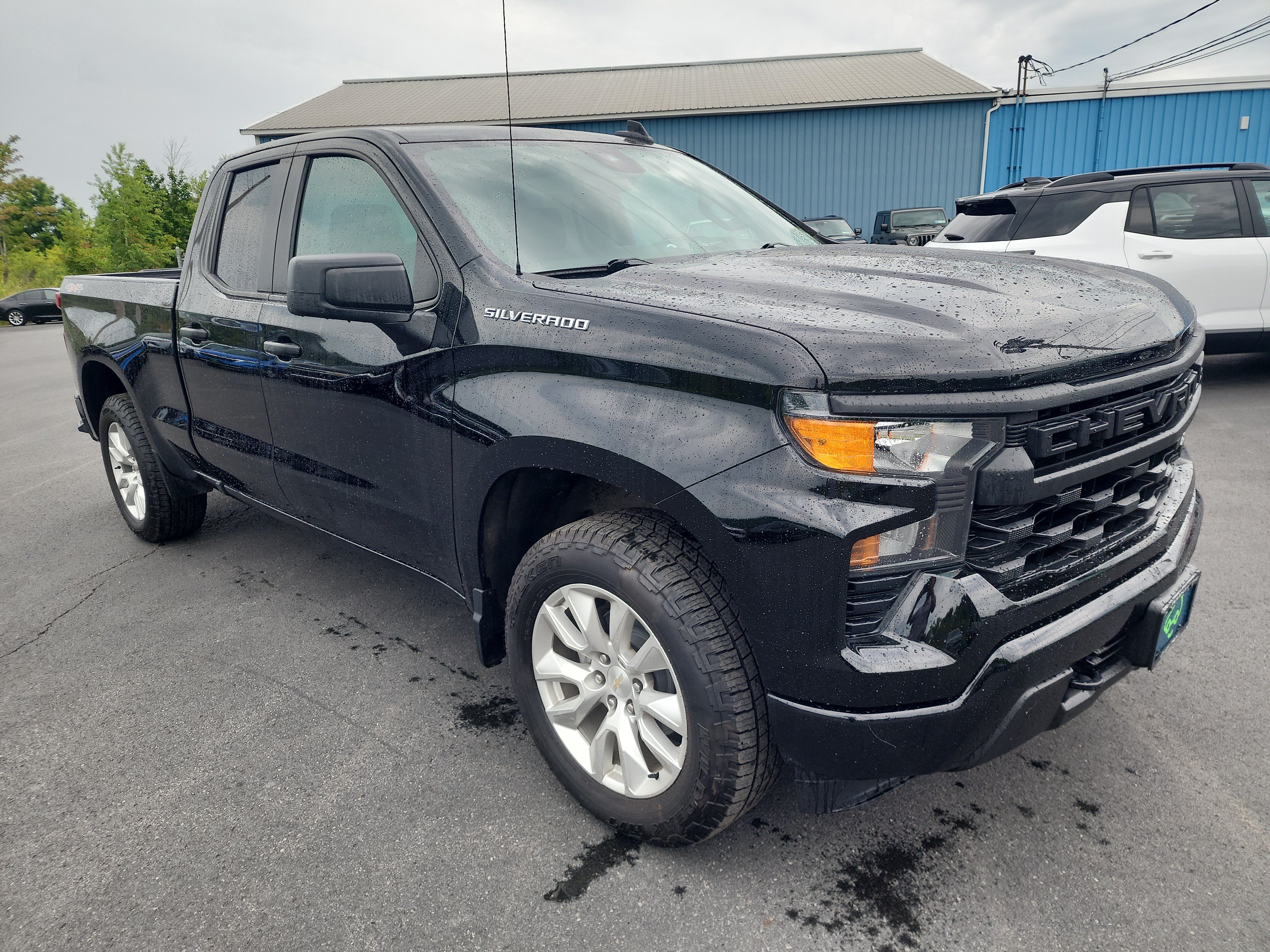 Certified 2023 Chevrolet Silverado 1500 Custom AWD/4WD image 2