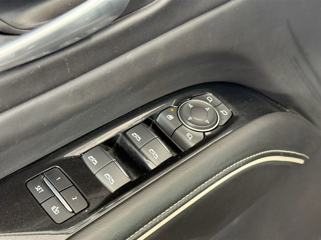Used 2024 Cadillac Escalade Sport Platinum w/ LPO, ONYX Package AWD/4WD image 20