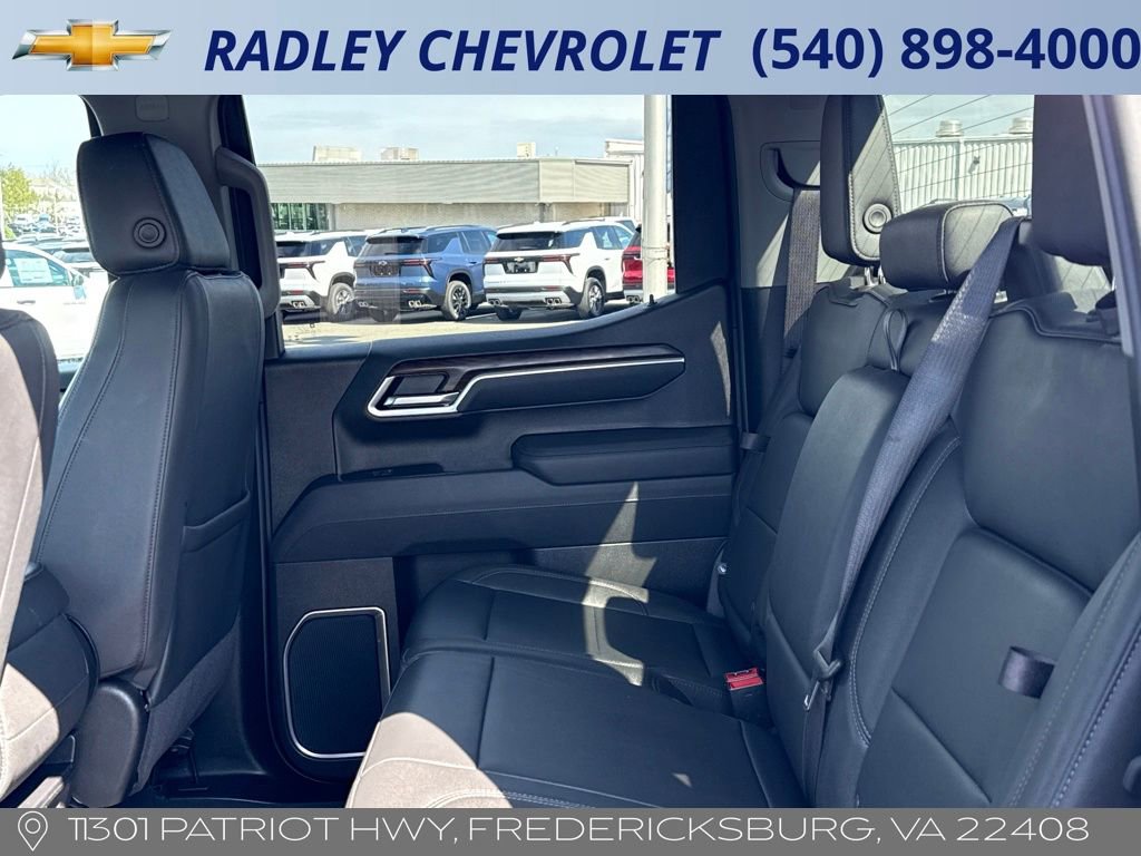 Certified 2026 GMC Sierra 1500 SLT image 11