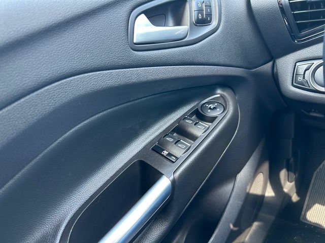 Used 2016 Ford Escape Titanium w/ Equipment Group 301A AWD/4WD image 11