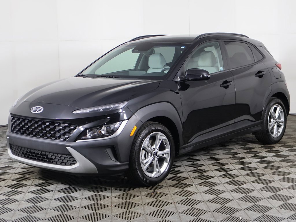 Used 2023 Hyundai Kona SEL w/ Cargo Package image 7