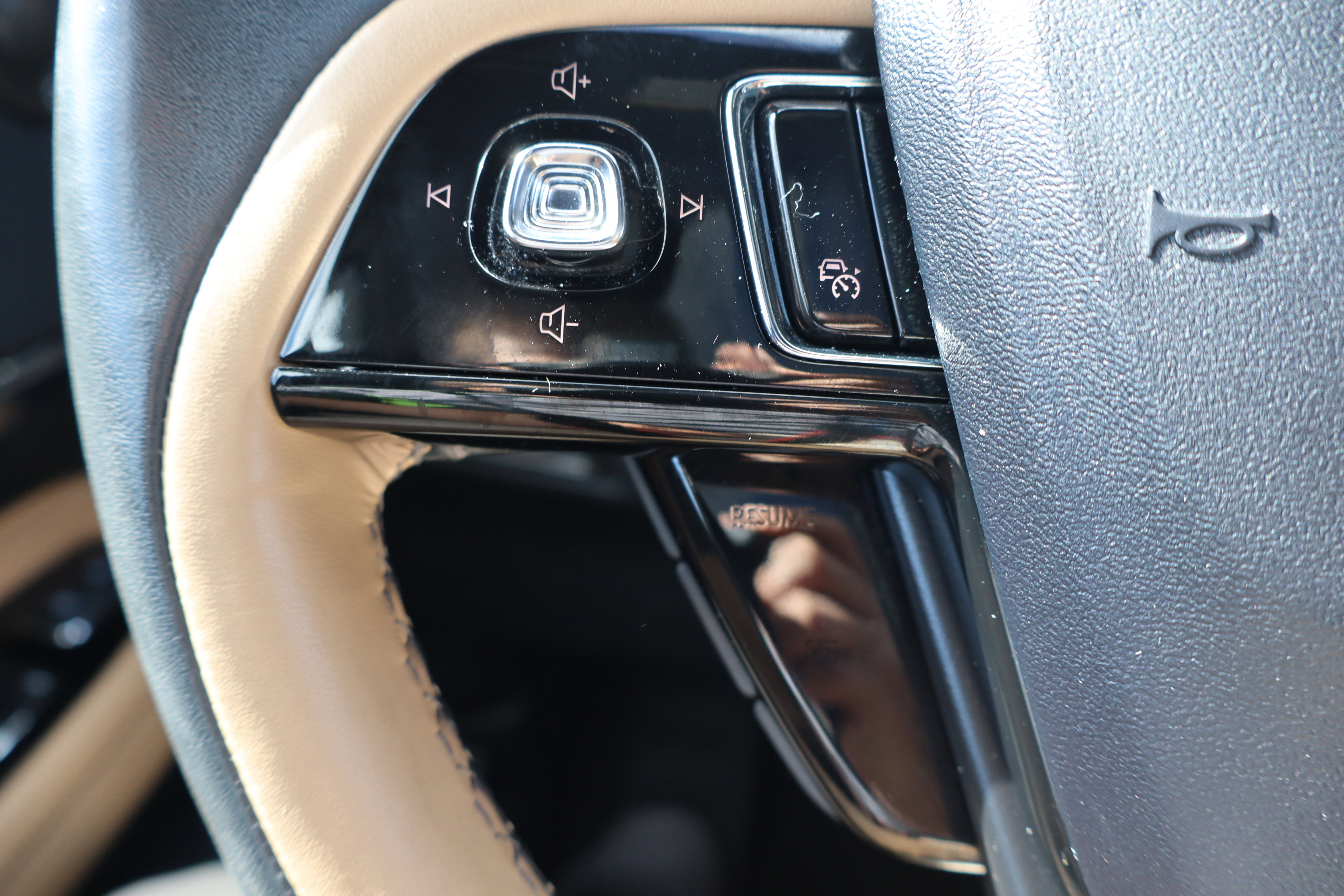 Used 2021 Lincoln Corsair Reserve w/ Equipment Group 201A image 19