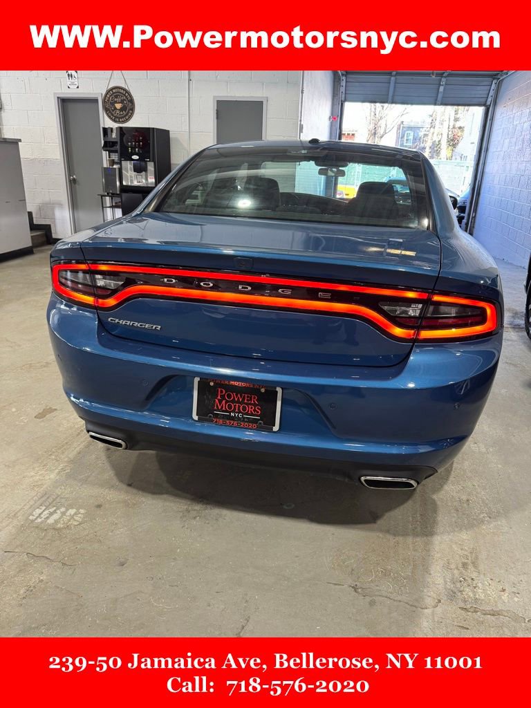 Used 2022 Dodge Charger SXT RWD image 7