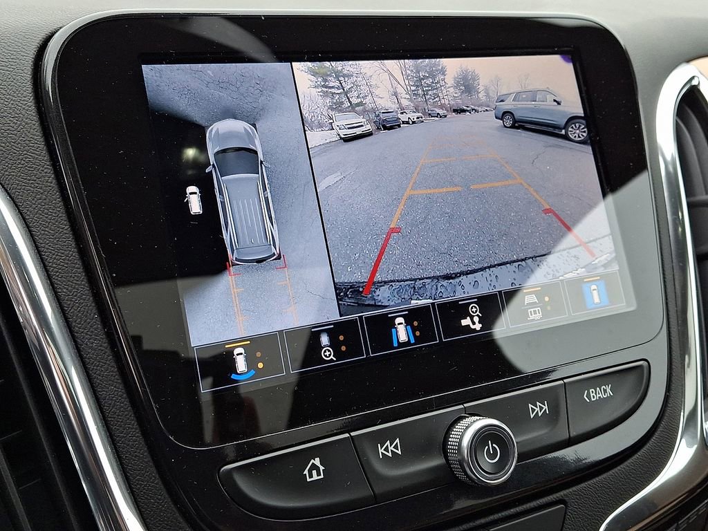 Used 2023 Chevrolet Equinox Premier image 18