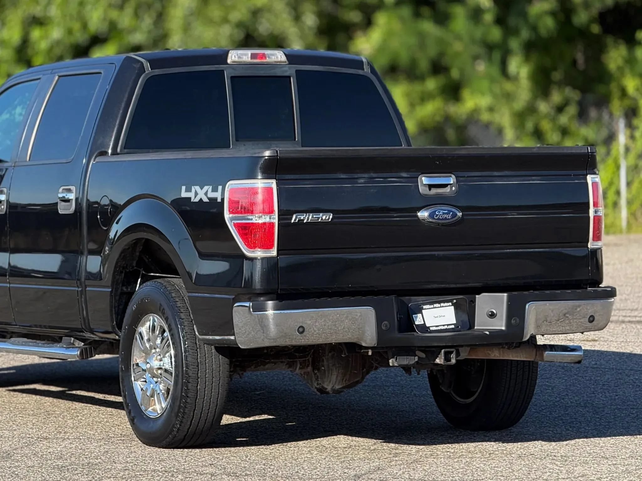 Used 2012 Ford F150 XLT w/ XLT Chrome Pkg AWD/4WD image 16