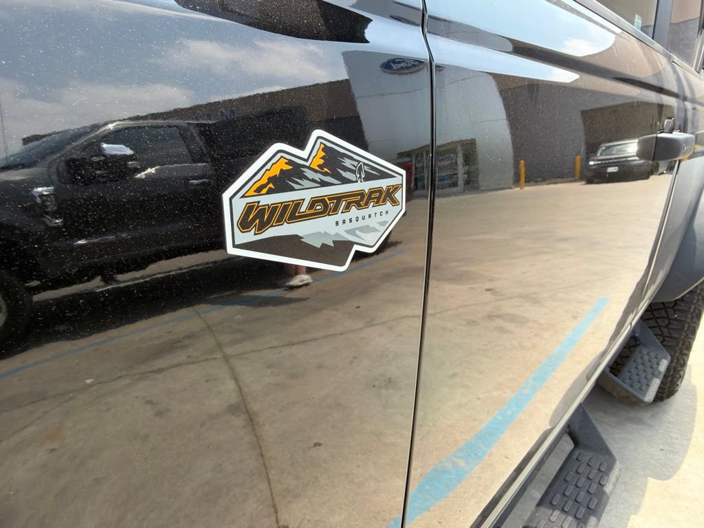 Used 2024 Ford Bronco Wildtrak AWD/4WD image 3