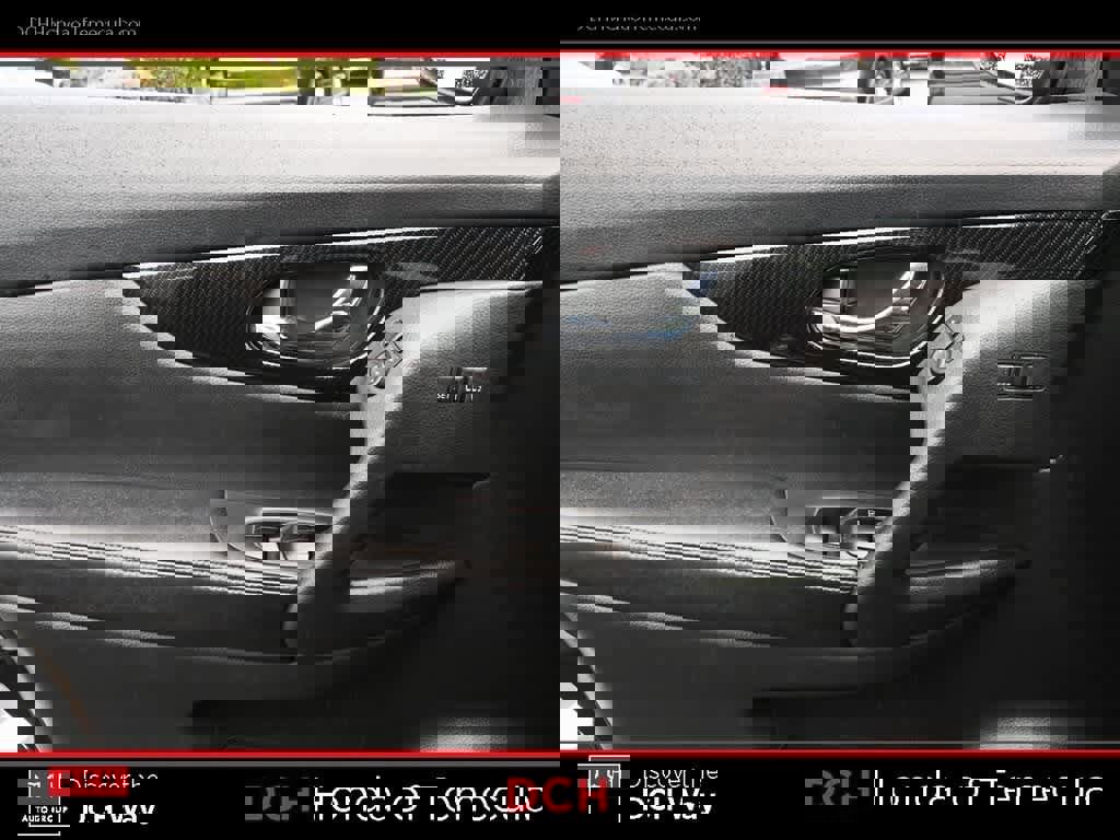 Used 2018 Nissan Rogue SL w/ Premium Package image 16