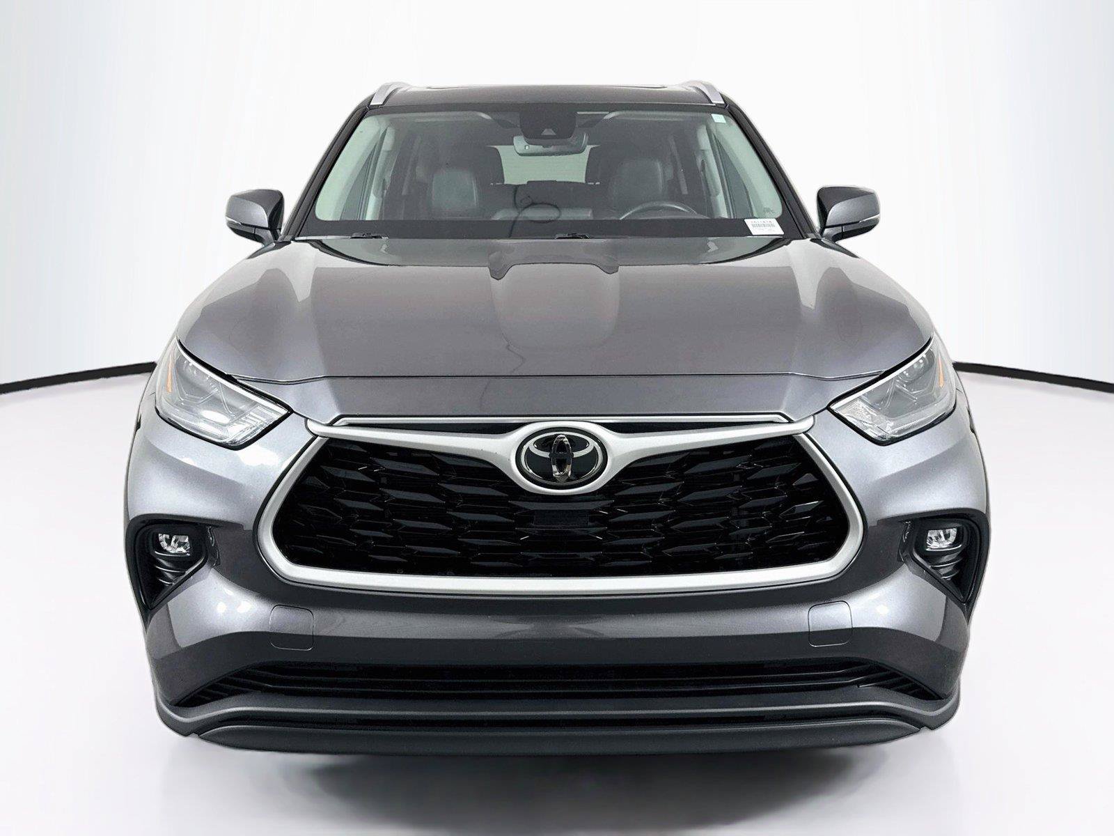 Certified 2023 Toyota Highlander XLE FWD image 9