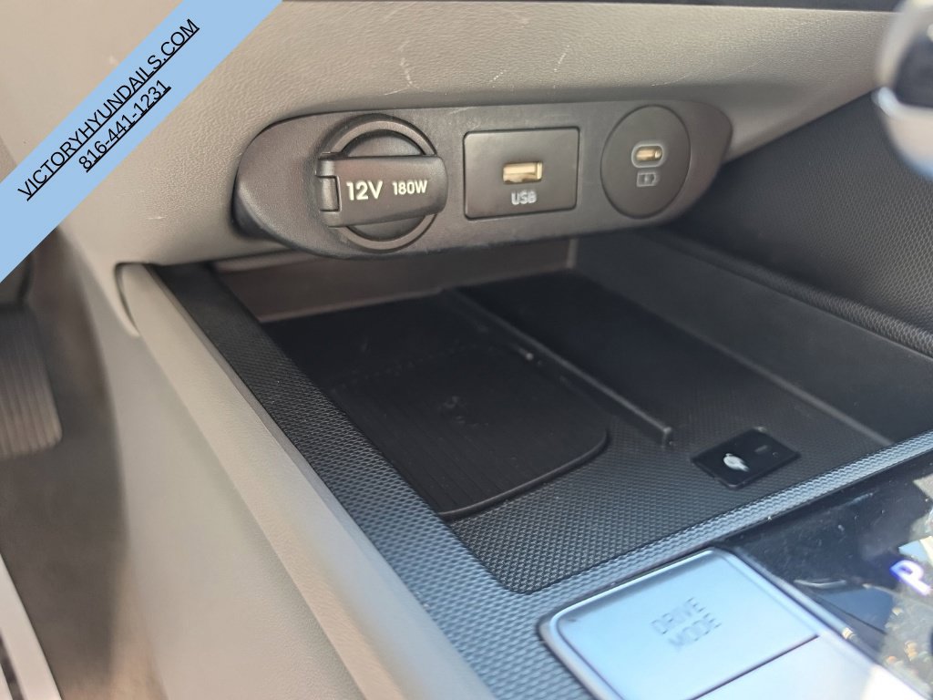 Used 2025 Hyundai Elantra SEL FWD image 22