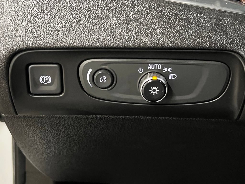 Certified 2018 Buick Enclave Avenir w/ Avenir Technology Package AWD/4WD image 20
