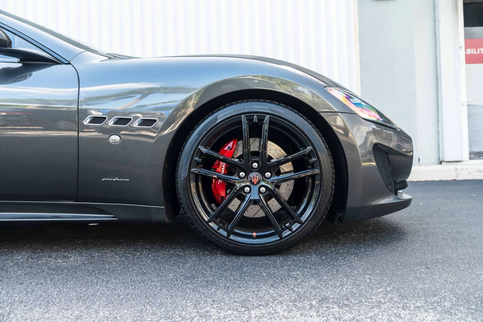 Used 2017 Maserati GranTurismo Sport RWD image 27