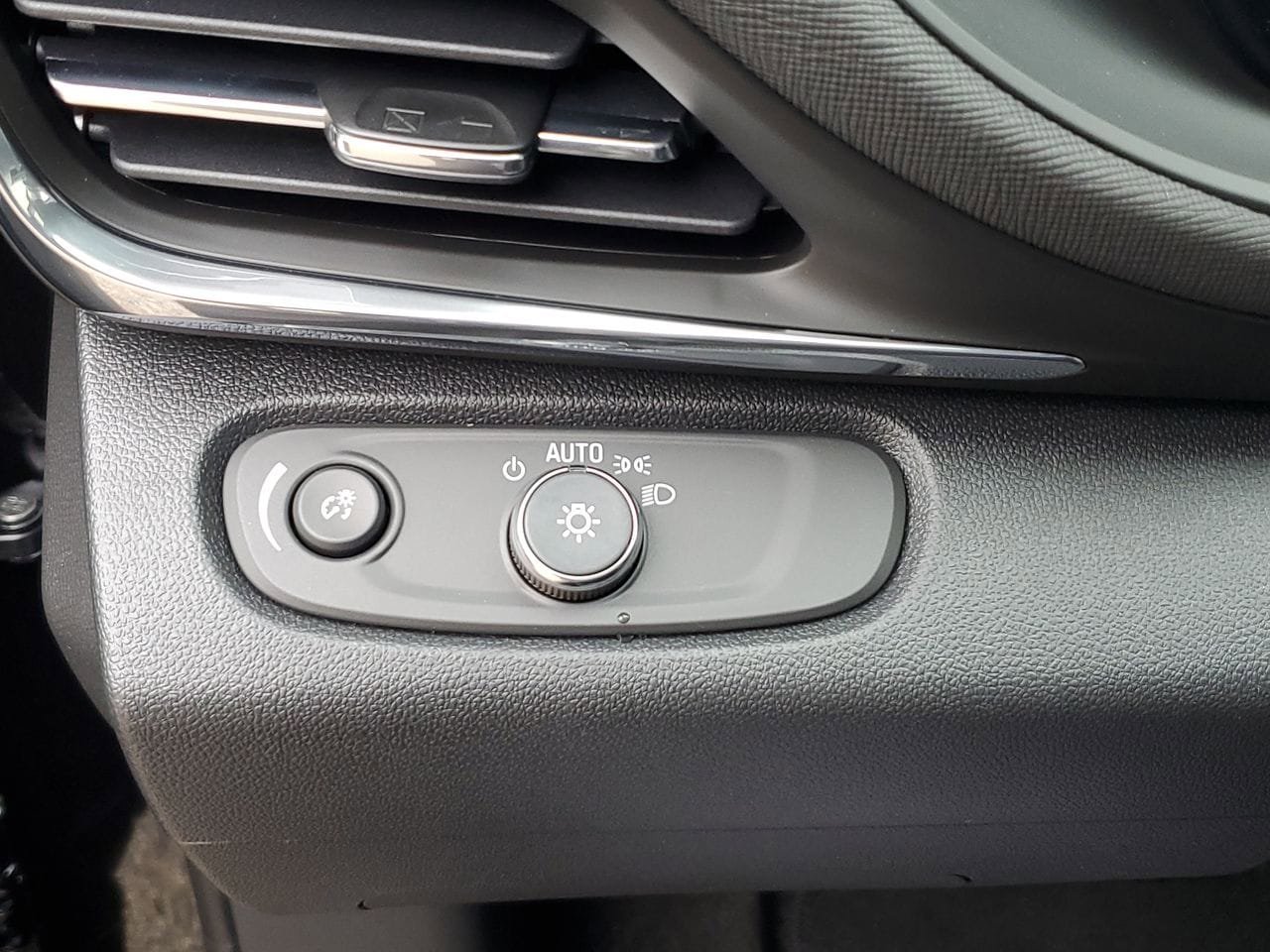 New 2025 Buick Envista Preferred w/ Convenience I Package FWD image 50