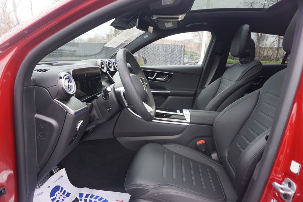 Certified 2025 Mercedes-Benz GLC 300 4MATIC image 9