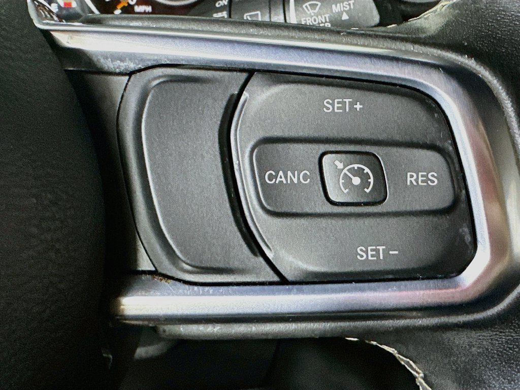 Used 2019 Jeep Wrangler Unlimited Sahara AWD/4WD image 25