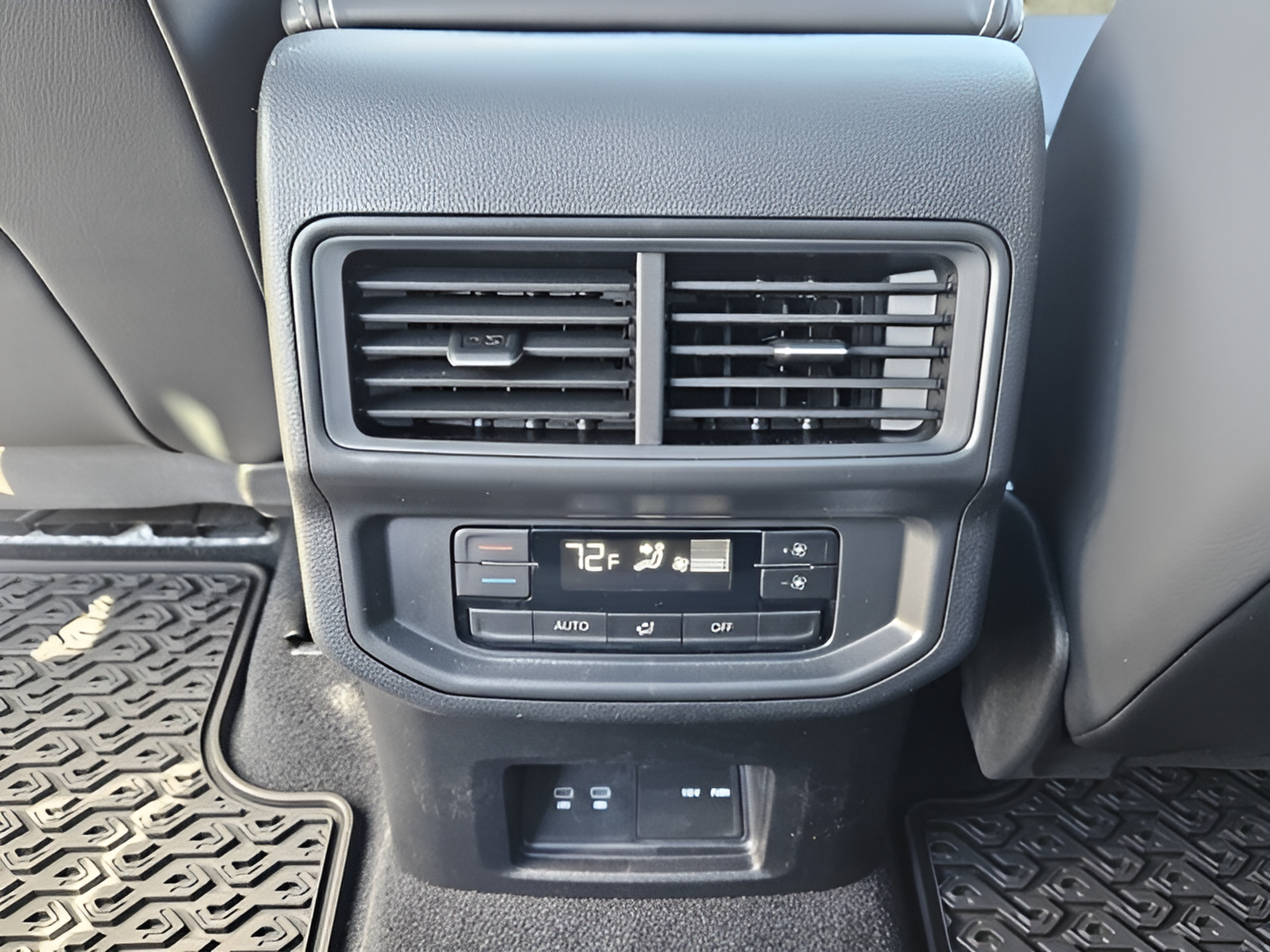 New 2027 Volkswagen Atlas SE FWD image 11