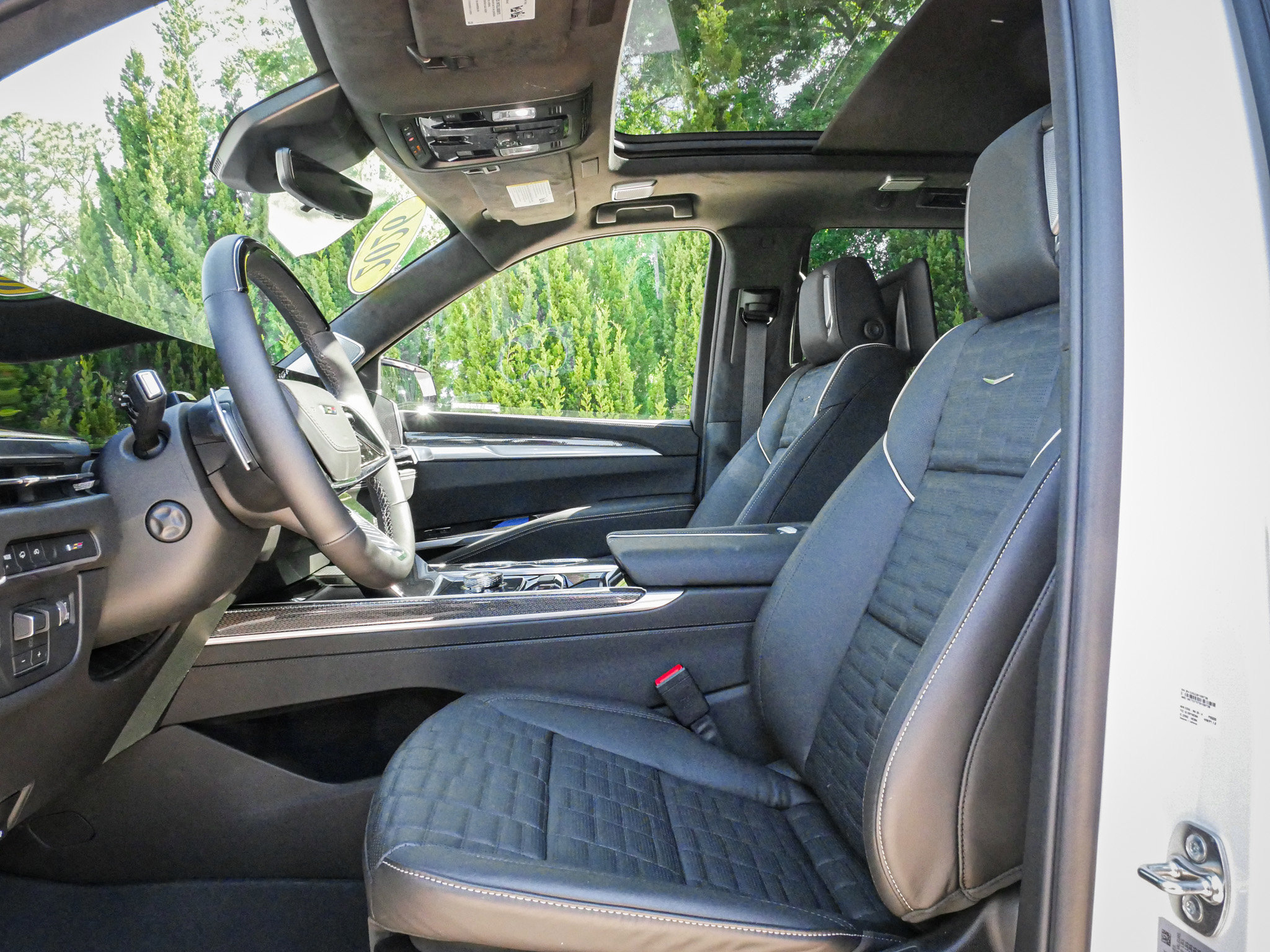 Used 2026 Cadillac Escalade V w/ LPO, ONYX Package AWD/4WD image 16