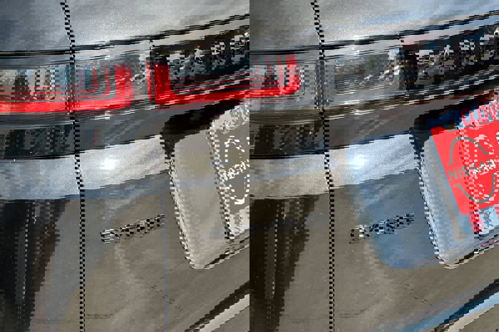 Used 2023 Land Rover Range Rover Evoque R-Dynamic S image 34