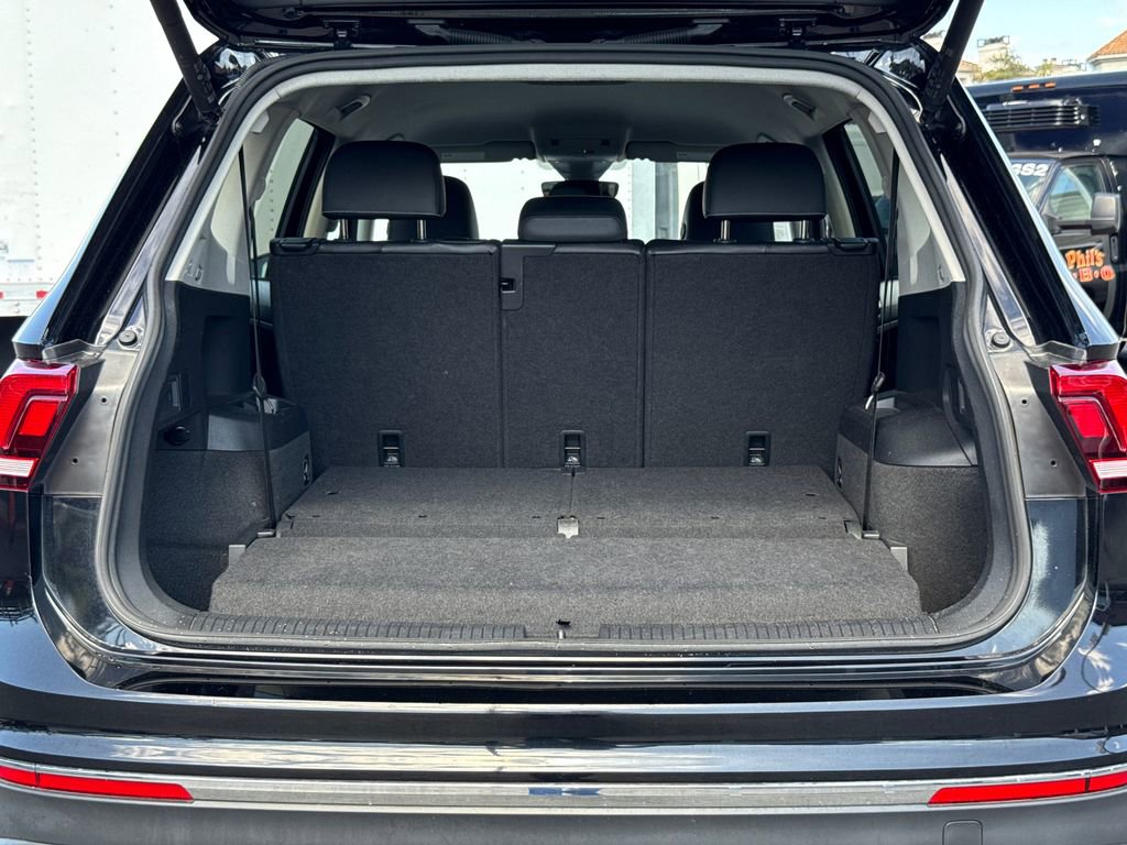 Used 2024 Volkswagen Tiguan SE FWD image 10