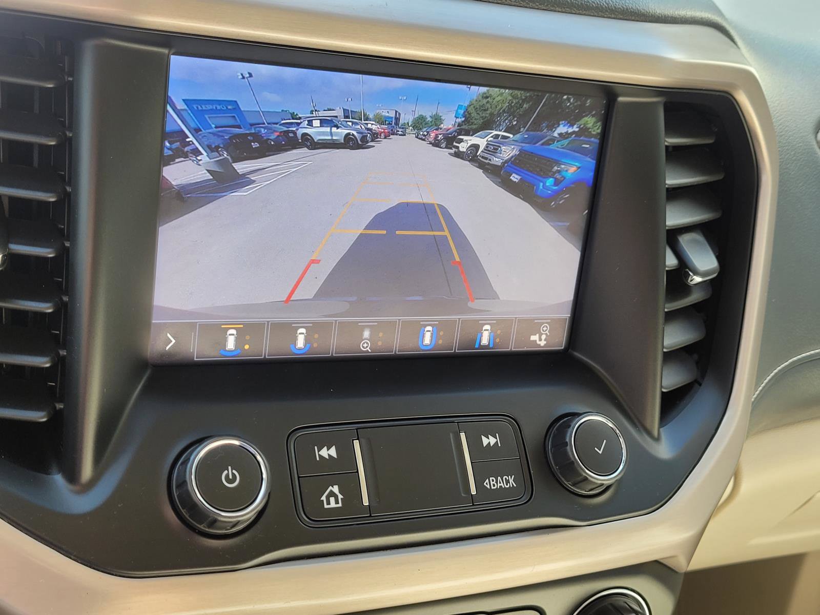 Used 2020 GMC Acadia Denali w/ Denali Ultimate Package AWD/4WD image 29