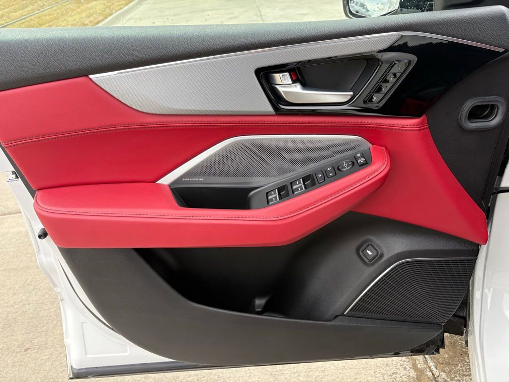 Used 2025 Acura MDX A-Spec image 10