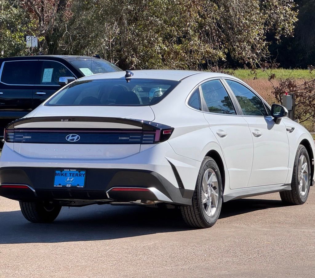 New 2026 Hyundai Sonata SE FWD image 10