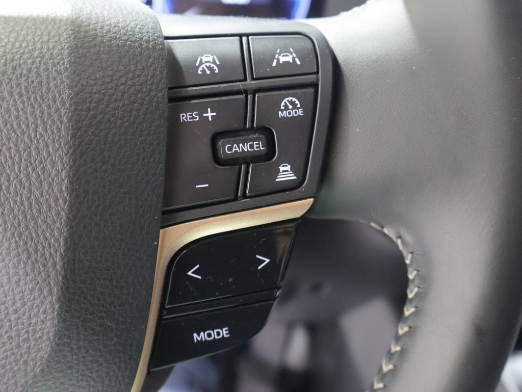 Used 2026 Toyota Crown AWD/4WD image 35