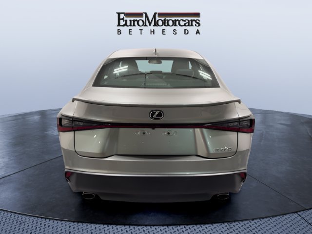 Used 2022 Lexus IS 300 RWD image 4