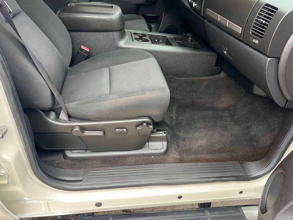 Used 2011 Chevrolet Silverado 1500 LT w/ All-Star Edition image 40