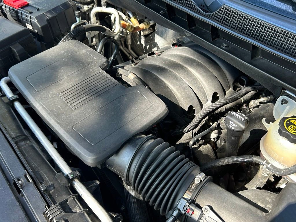 Used 2022 Chevrolet Suburban LT w/ Max Trailering Package image 29