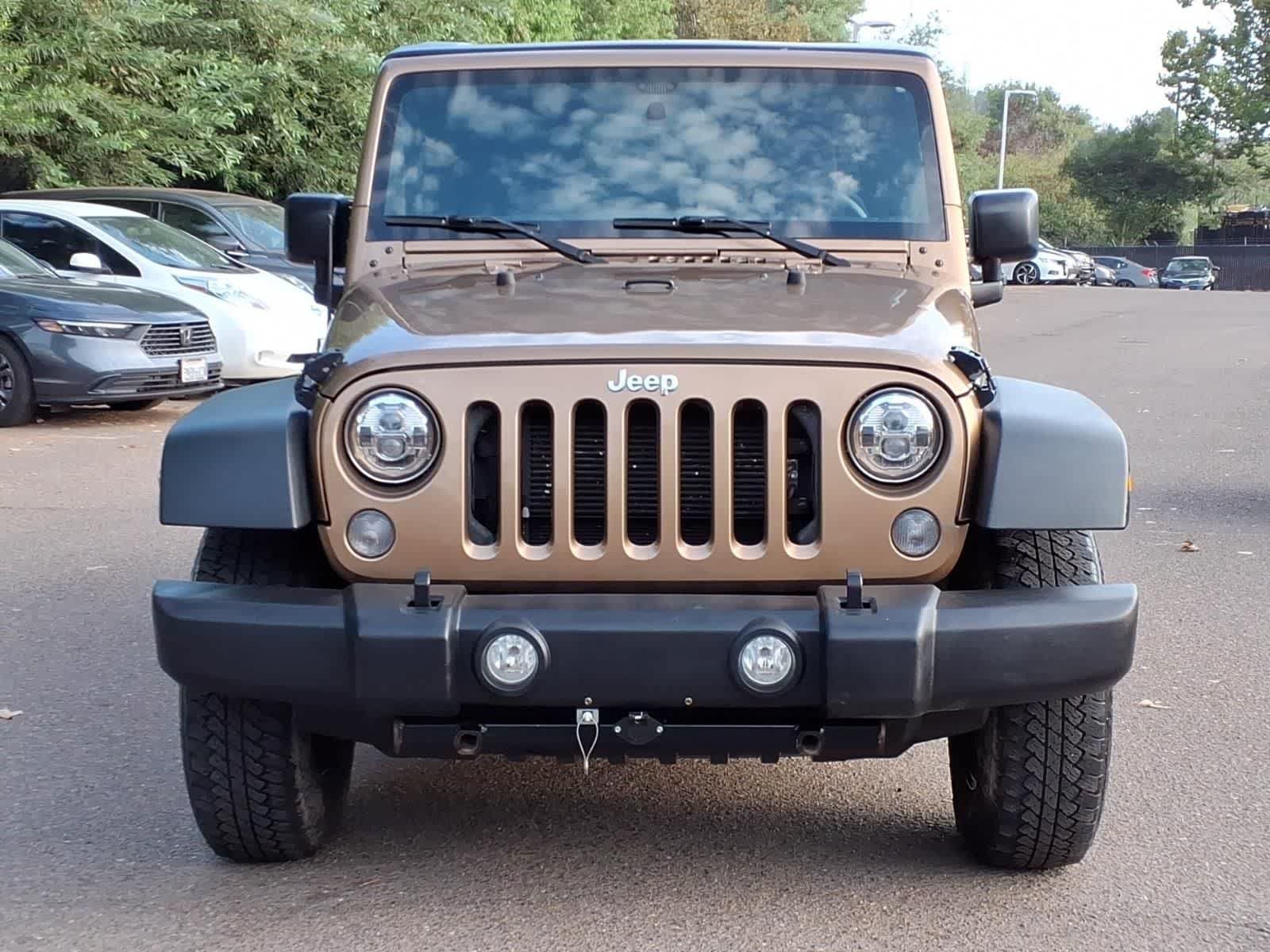 Used 2015 Jeep Wrangler Unlimited Sport AWD/4WD video 2
