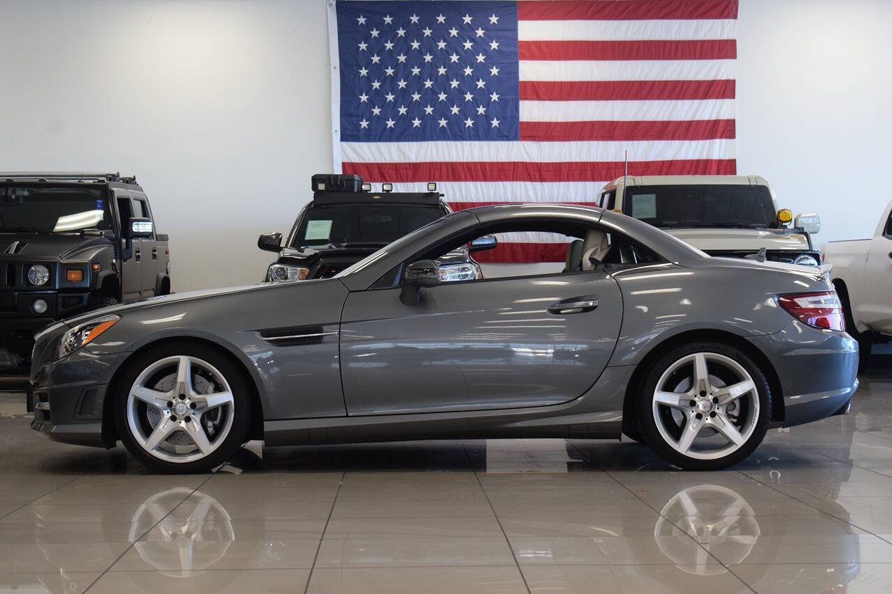 Used 2016 Mercedes-Benz SLK 300 image 5