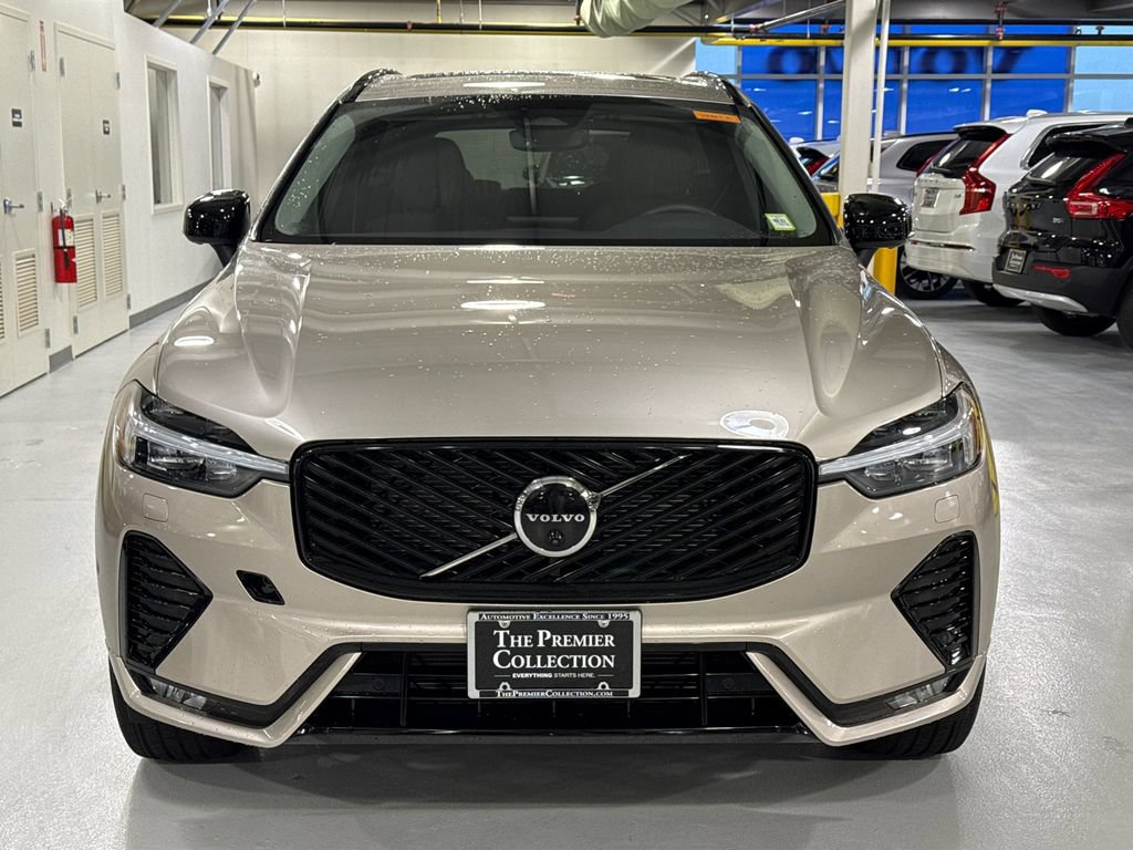 Used 2026 Volvo XC60 B5 Plus w/ Climate Package AWD/4WD image 6