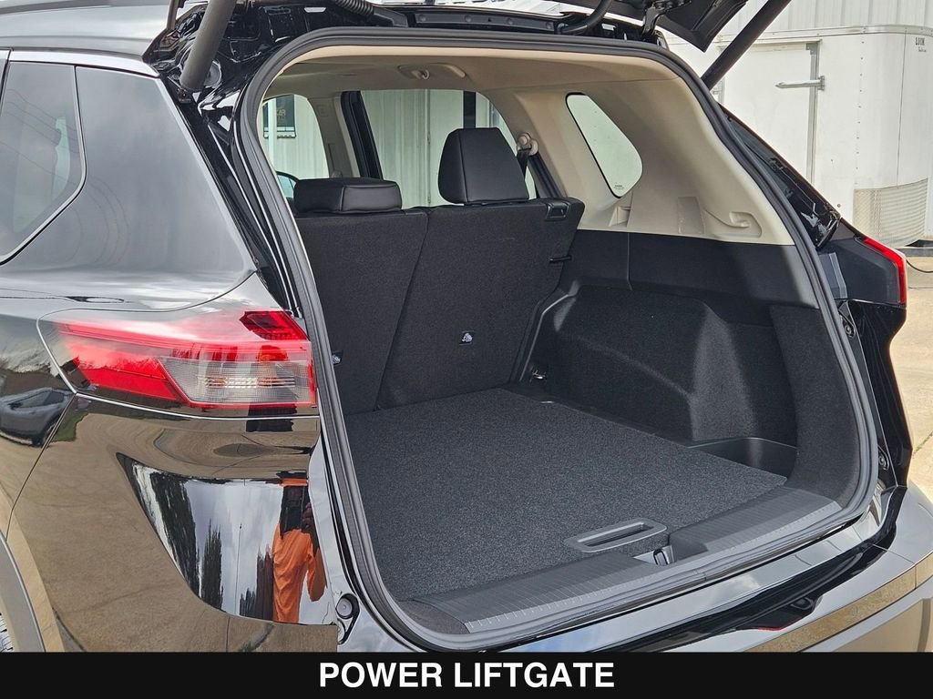 New 2026 Nissan Rogue SV image 28