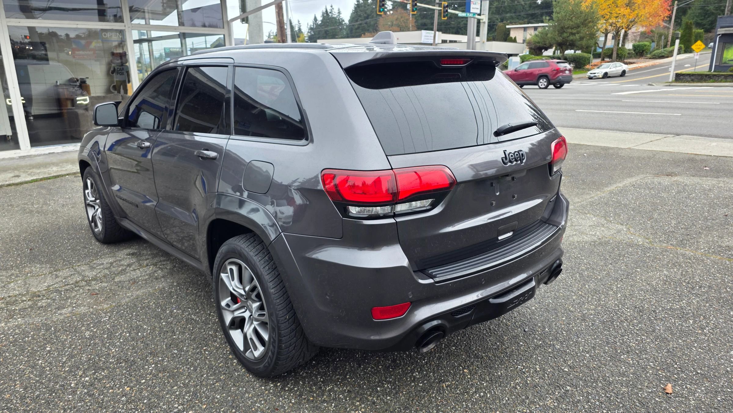Used 2018 Jeep Grand Cherokee SRT image 7