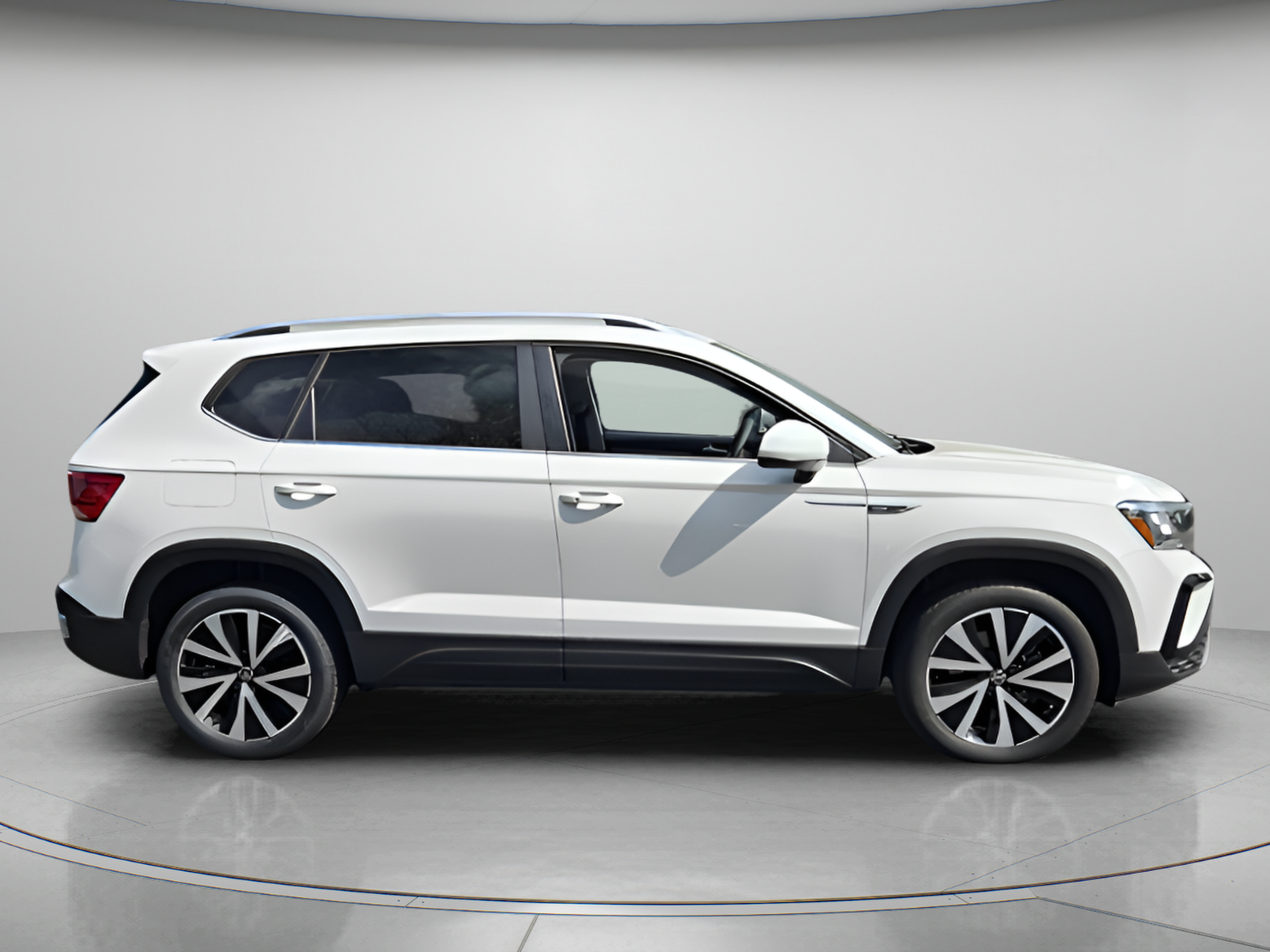 Used 2024 Volkswagen Taos SE FWD image 6