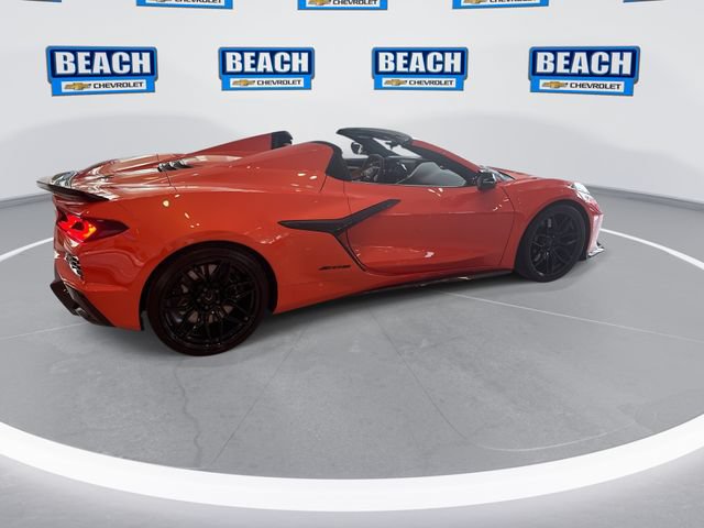 Used 2025 Chevrolet Corvette Z06 RWD image 8