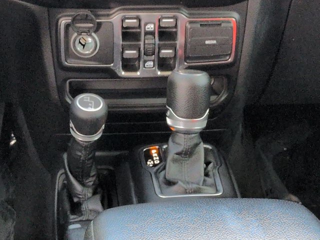 Used 2022 Jeep Gladiator Sport AWD/4WD image 19