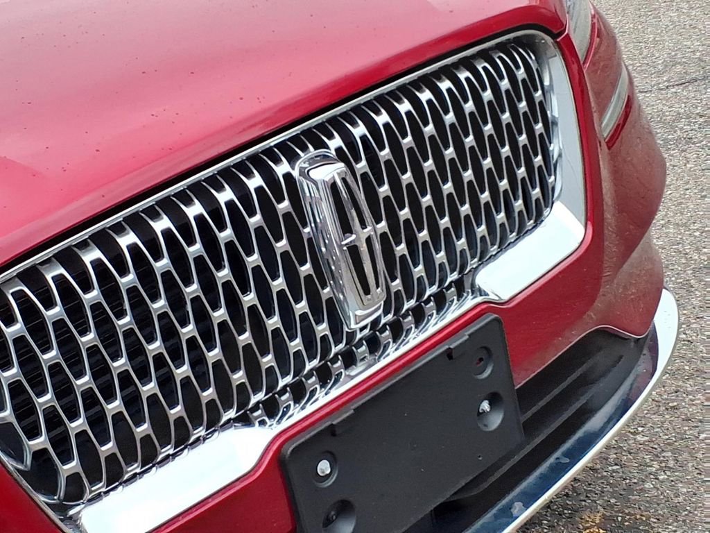 Used 2022 Lincoln Corsair AWD w/ Premium Package image 30