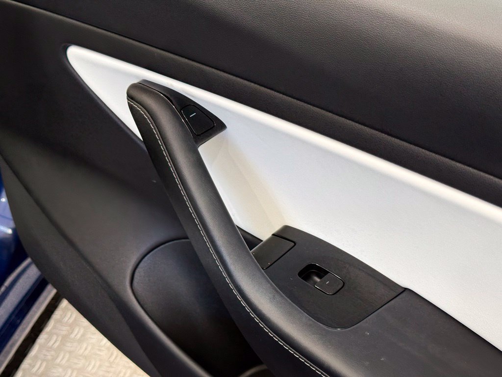 Used 2019 Tesla Model 3 Long Range RWD image 22