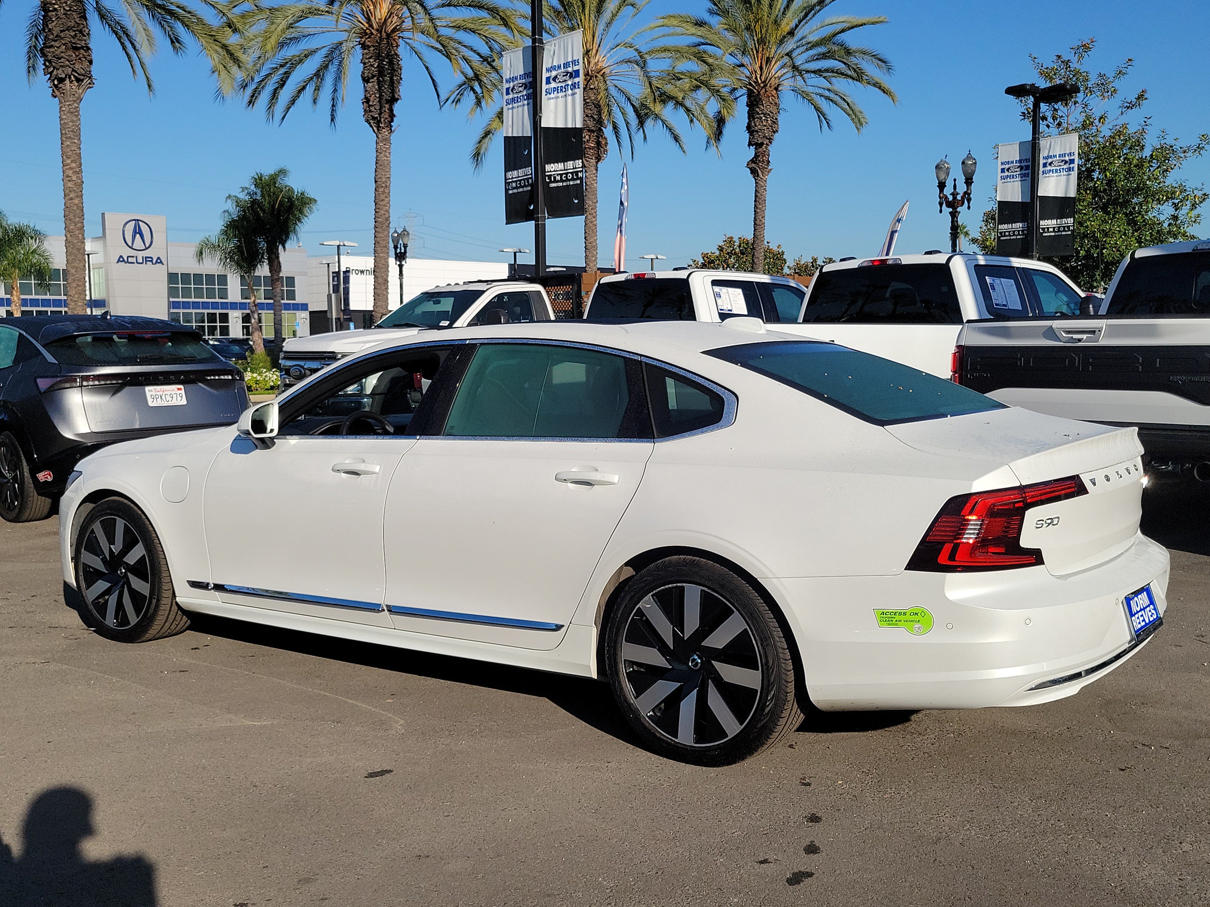Used 2023 Volvo S90 T8 Ultimate AWD/4WD image 5