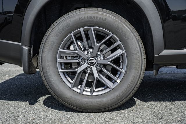 New 2026 Nissan Rogue S image 17