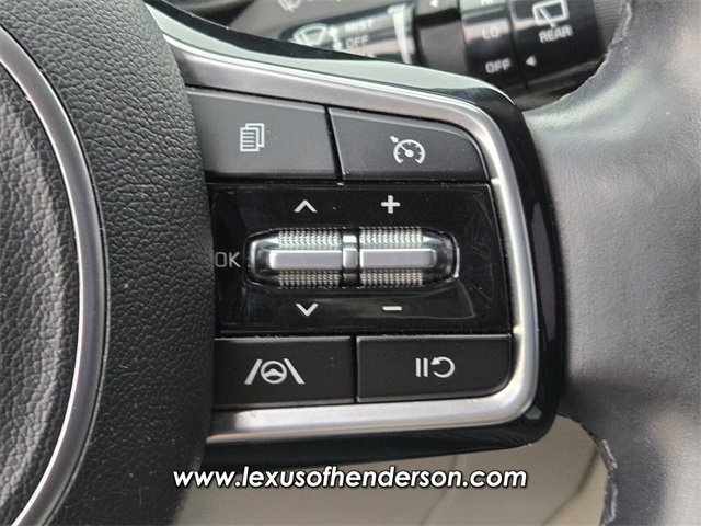 Used 2024 Kia Carnival LX image 29